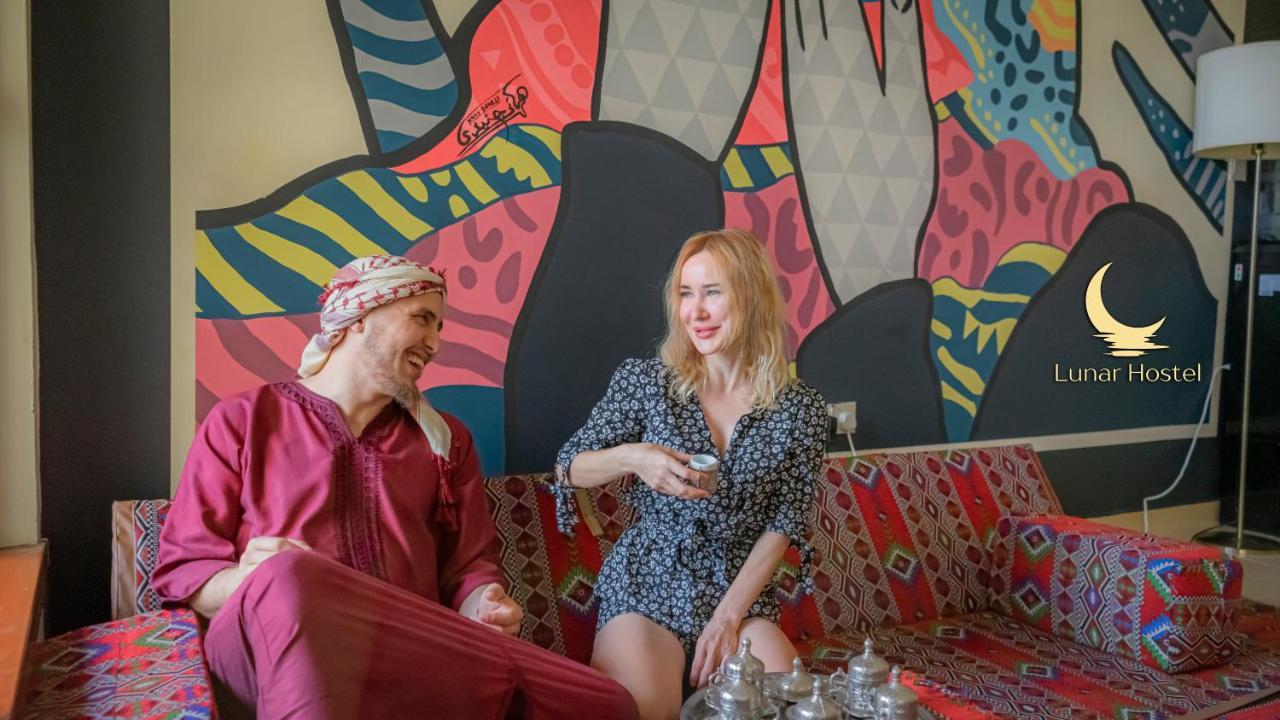 Lunar Hostel - Jbr Дубай Екстериор снимка