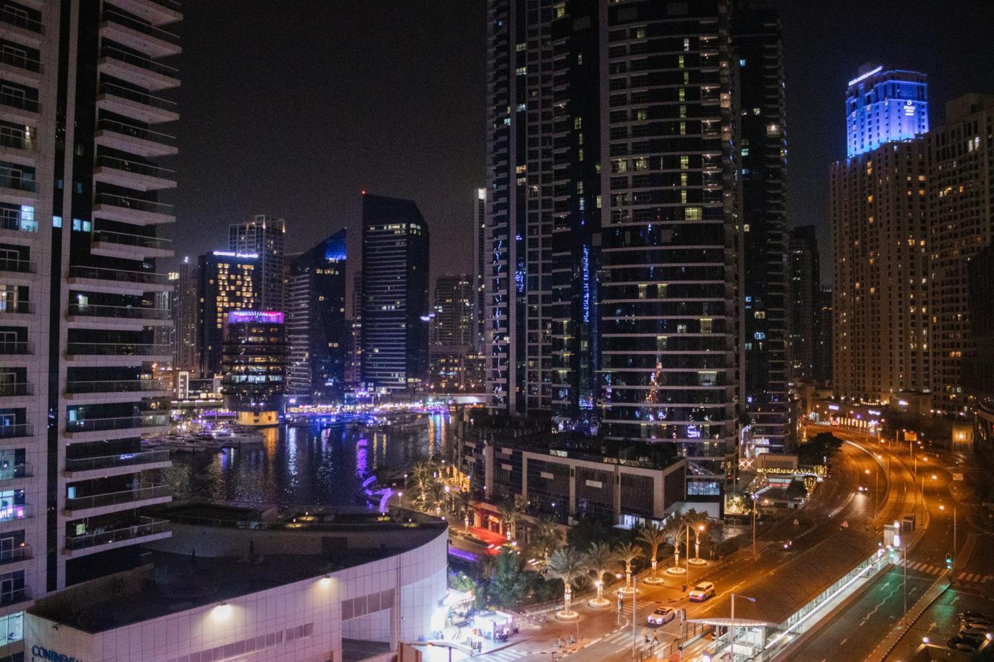 Lunar Hostel - Jbr Дубай Екстериор снимка