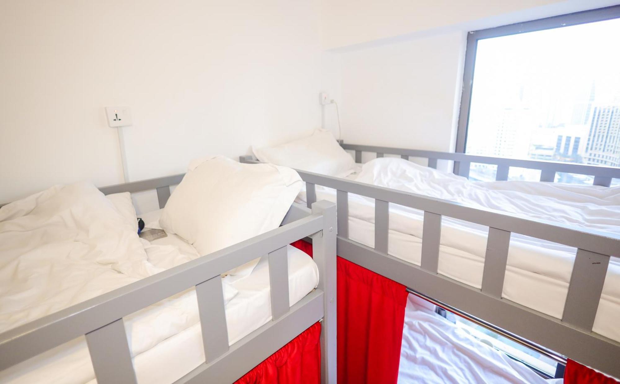 Lunar Hostel - Jbr Дубай Екстериор снимка