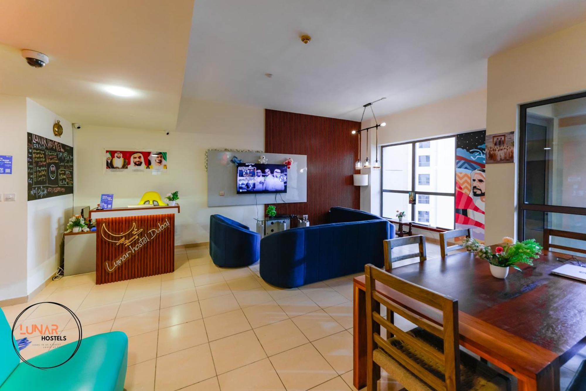 Lunar Hostel - Jbr Дубай Екстериор снимка