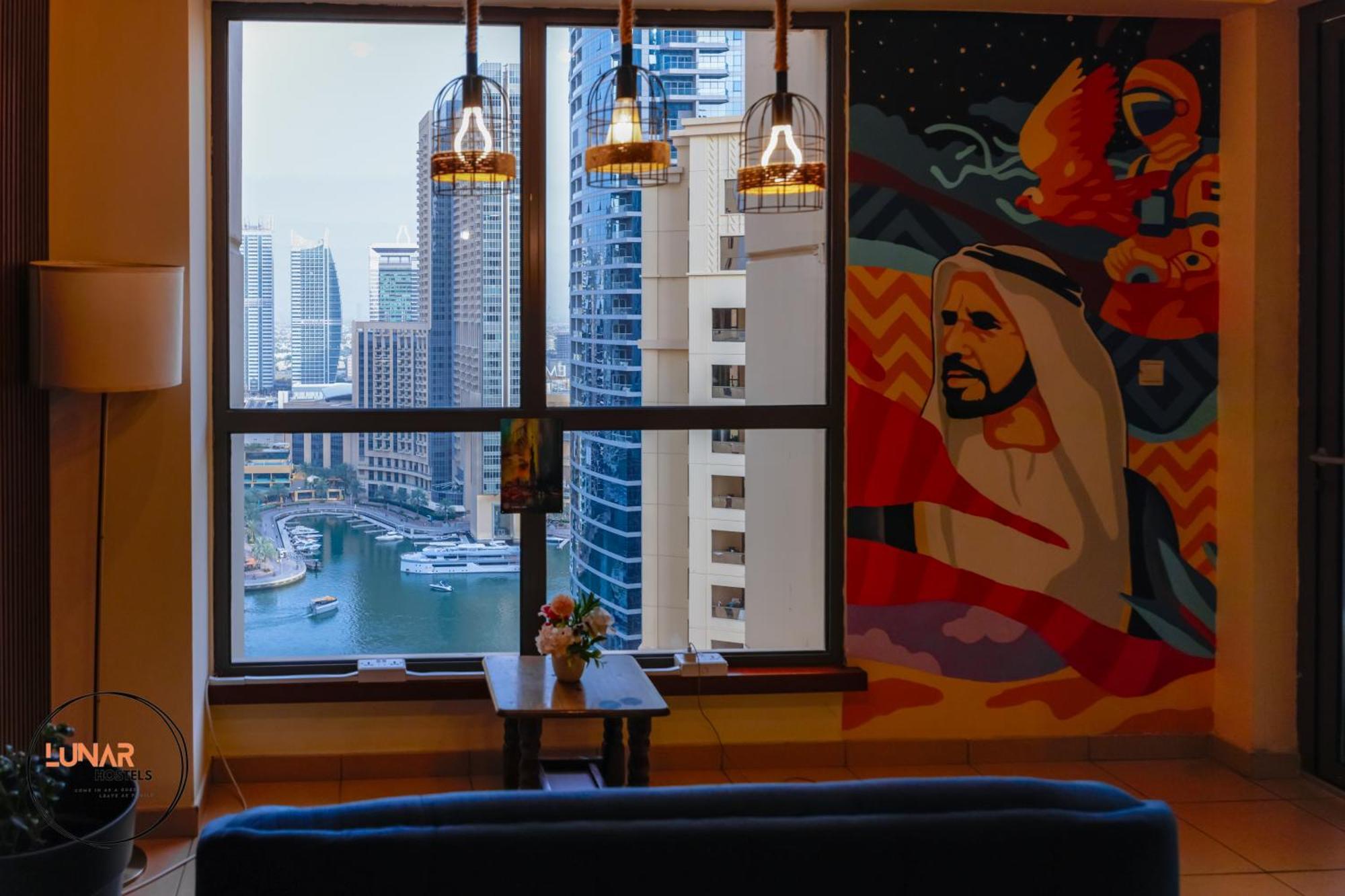 Lunar Hostel - Jbr Дубай Екстериор снимка