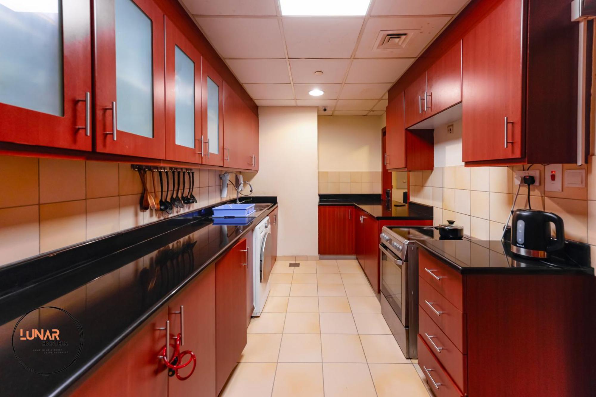 Lunar Hostel - Jbr Дубай Екстериор снимка