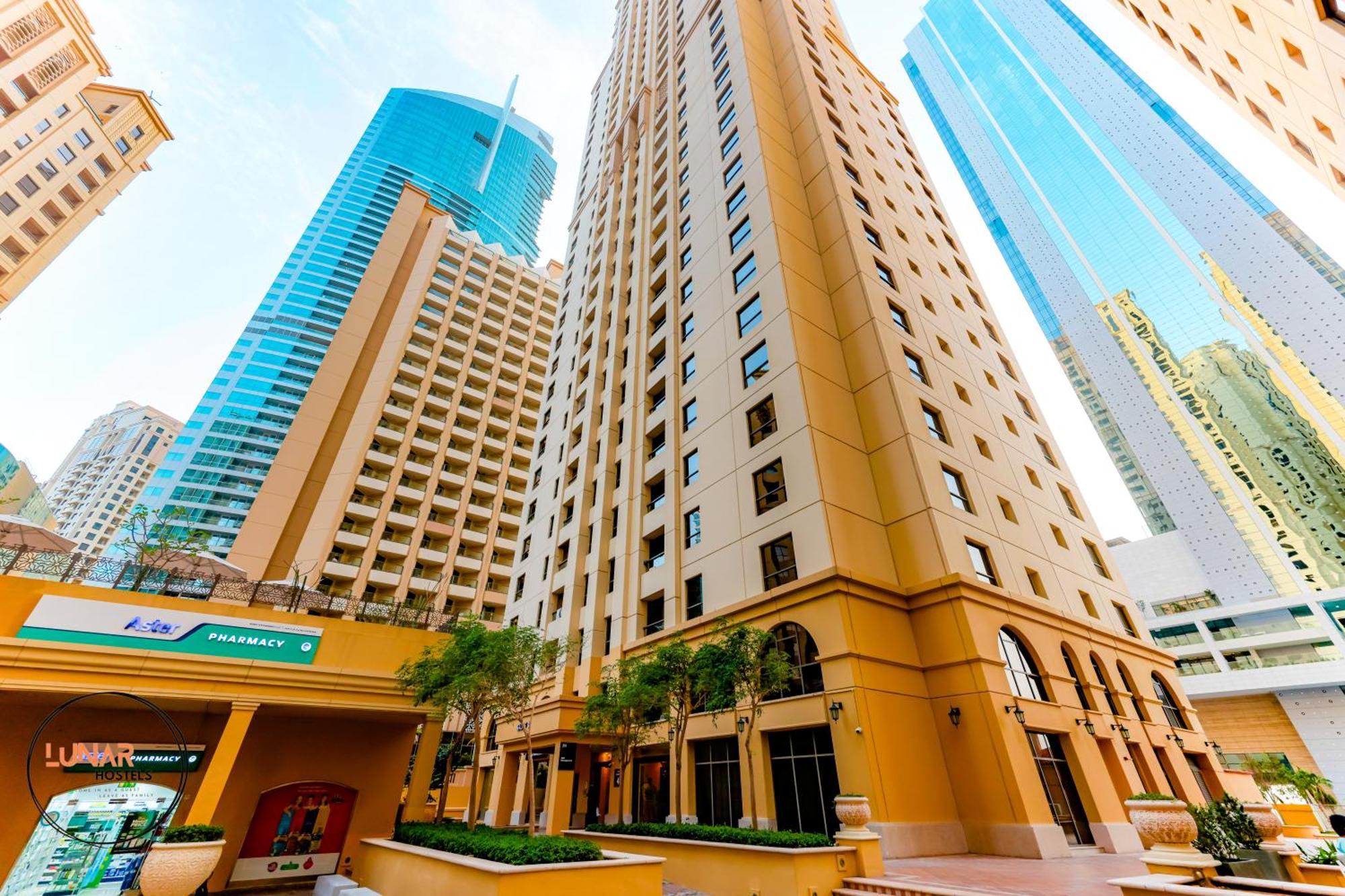 Lunar Hostel - Jbr Дубай Екстериор снимка