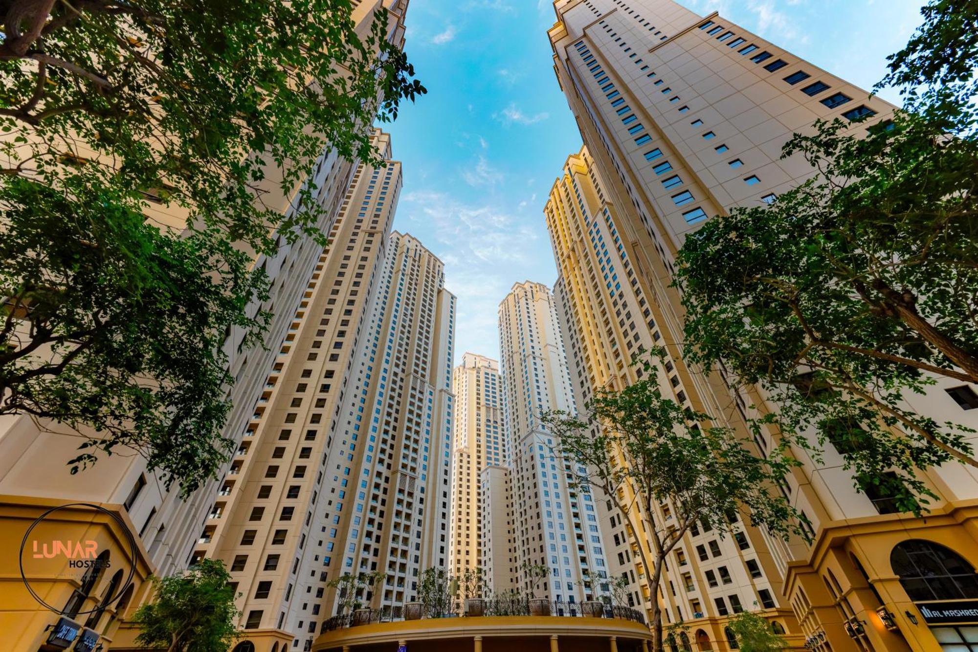 Lunar Hostel - Jbr Дубай Екстериор снимка